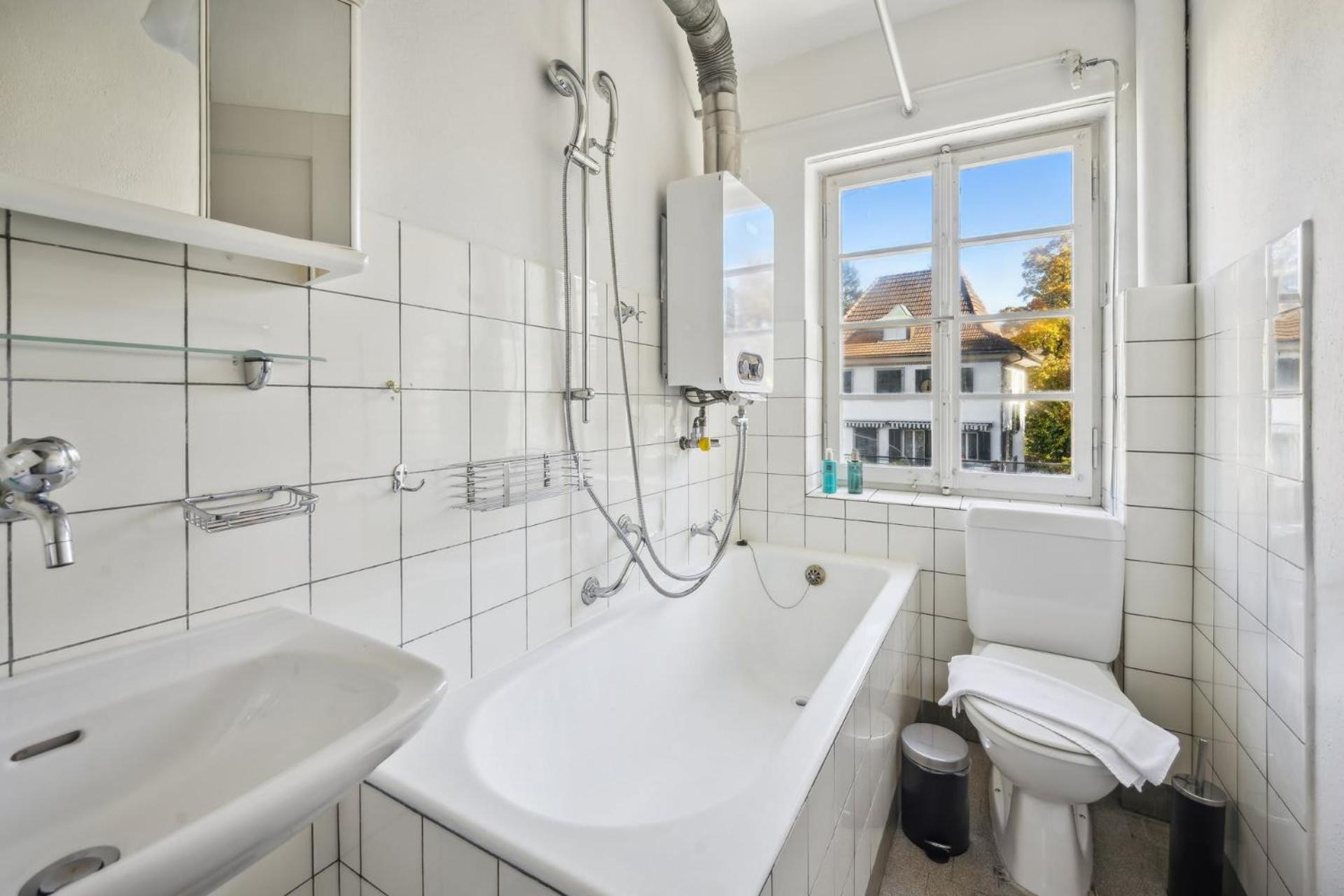 Homey Comfort In Oerlikon Zurich Bagian luar foto